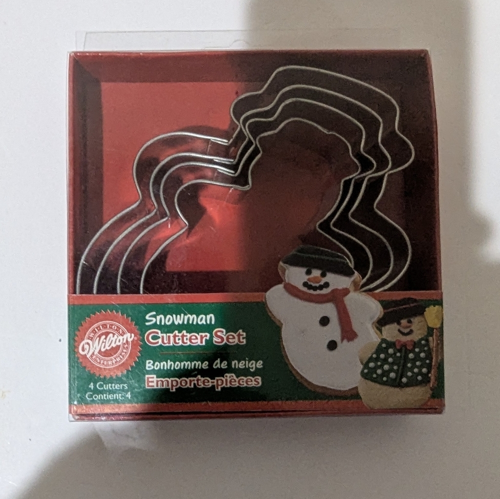 NEW Wilson Enterprise 4 PC Metal Snowman Cutter Set.